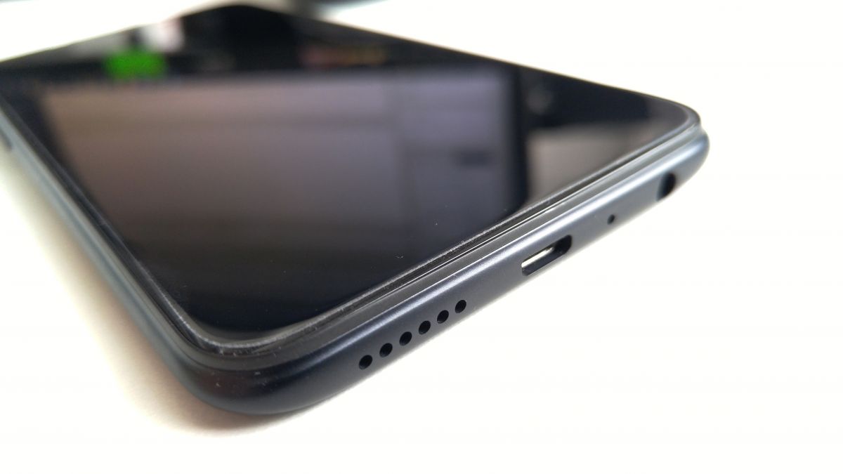 Обзор смартфона OPPO A83: бюджетный красавчик