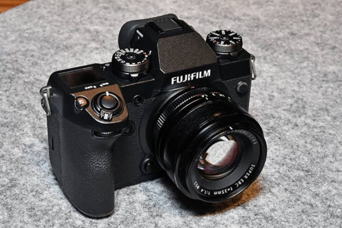    Fujifilm X-H1:  