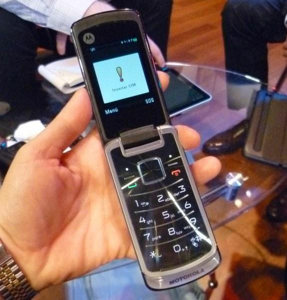 Motorola Gleam: телефон-раскладушка за 99 евро 