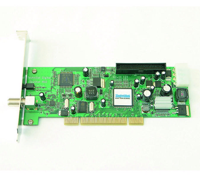 Ресивер в формате PCI-платы вставляется внутрь системного блока и обеспечивает пользователя как входящим трафиком со спутника, так и спутниковым телевидением