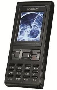 UBIQUAM U-520 — телефон, способный работать в сетях GSM и CDMA