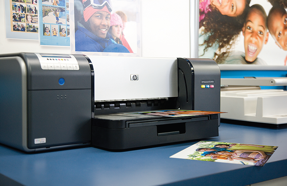 В принтере А3 HP Photosmart Pro B9180 для монохромной печати используются серый и два черных картриджа