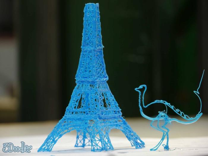 Вот такие фигурки можно нарисовать с помощью 3D-принтера 3Doodler, выполненного в форме ручки