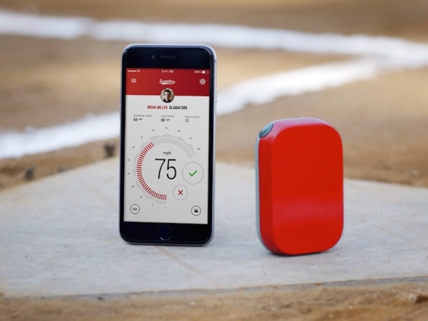 scoutee-speed-radar-for-smartphone-measures-baseball-pitching-speed