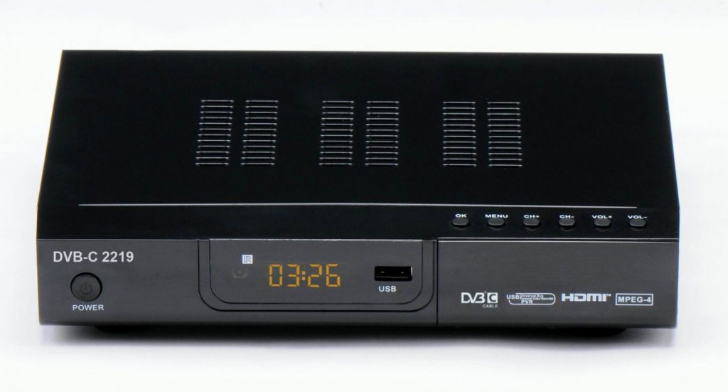 Декодер для кабельного ТВ позволяет также воспроизво- дить видео в формате MP4