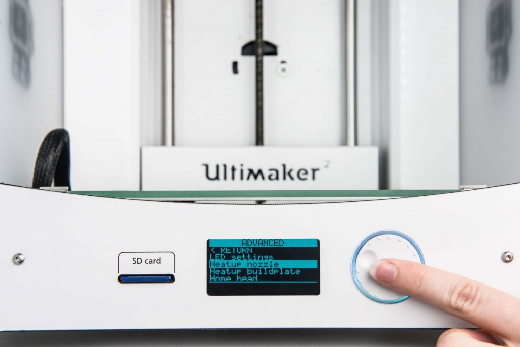 Дисплей (представлен на примере модели Ultimaker 2) предназначен для изменения параметров основных настроек и отображает процесс печати