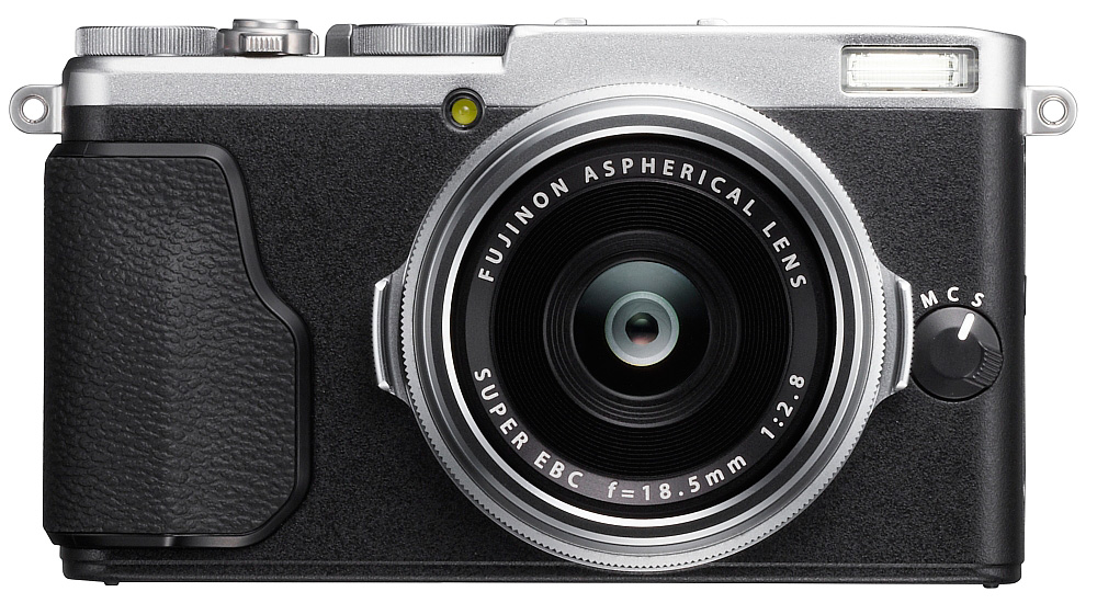 Fujifilm X70: Видоискателя у камеры нет, но можно приобрести внешний оптический видоискатель VF-X21.