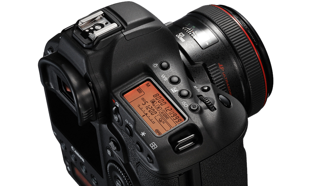 Canon EOS 1D X Mark II: На задней панели камеры есть два джойстика, которые дают возможность легко менять настройки меню.