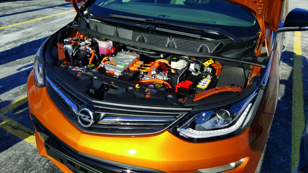 Народный электромобиль: обзор Opel Ampera-E