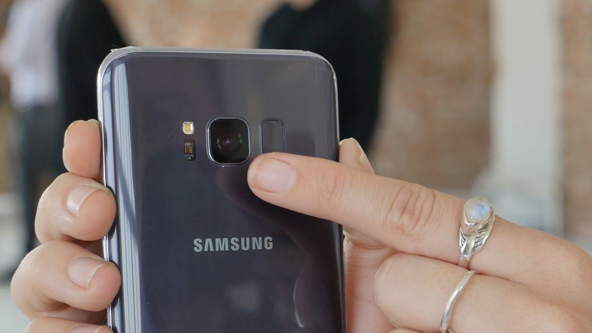 Первый взгляд на смартфон Samsung Galaxy S8