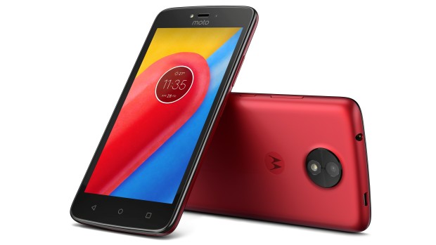 Смартфон с Android 7 всего за 7000 рублей: Moto C — новый потенциальный хит продаж