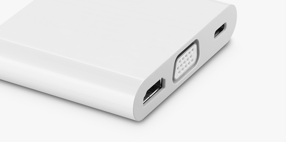 В комплекте поставки: Huawei MateDock 2 с VGA- и HDMI-выходами, а также штекером USB Typ-A на задней панели
