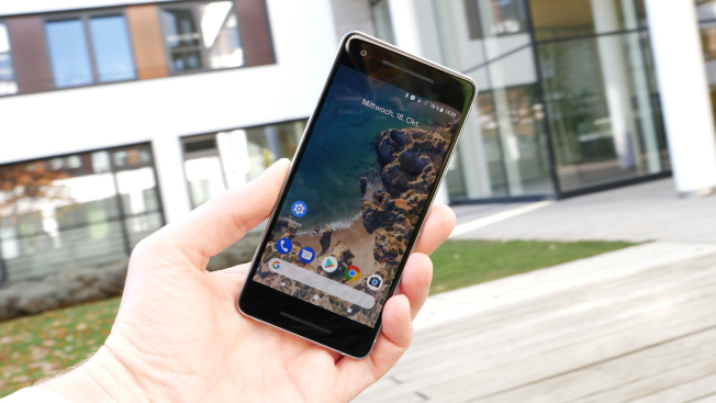 Обзор смартфона Google Pixel 2: почти как большой