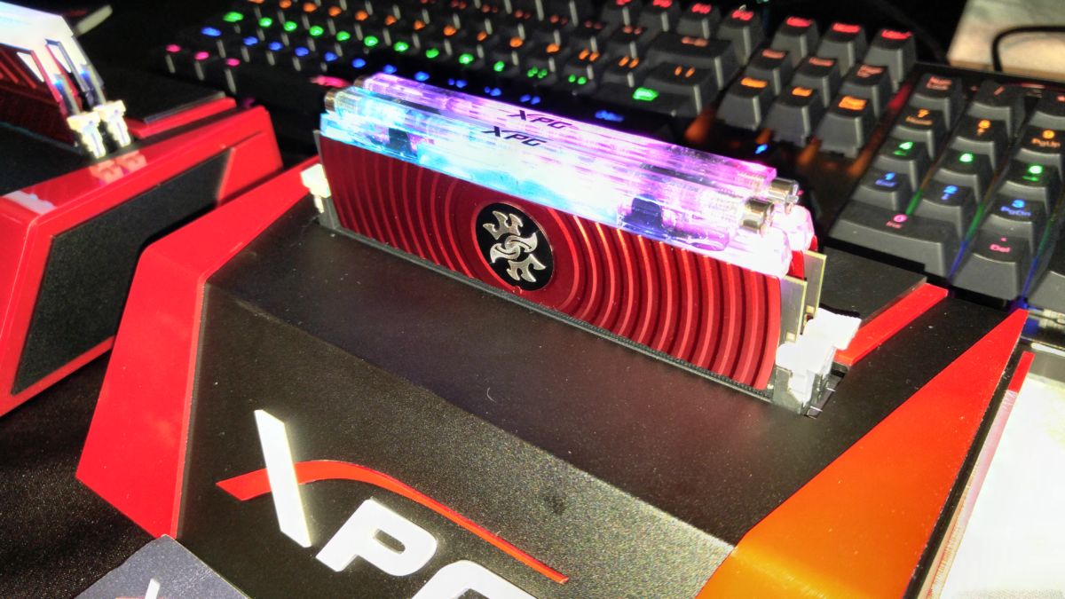 игровой модуль памяти SPECTRYX D80 с RGB-подсветкой и жидкостным охлаждением