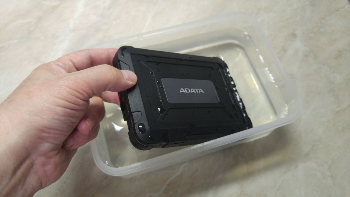 Быстрый и защищенный: тест и обзор SSD ADATA SU650 и портативного бокса ADATA ED 600