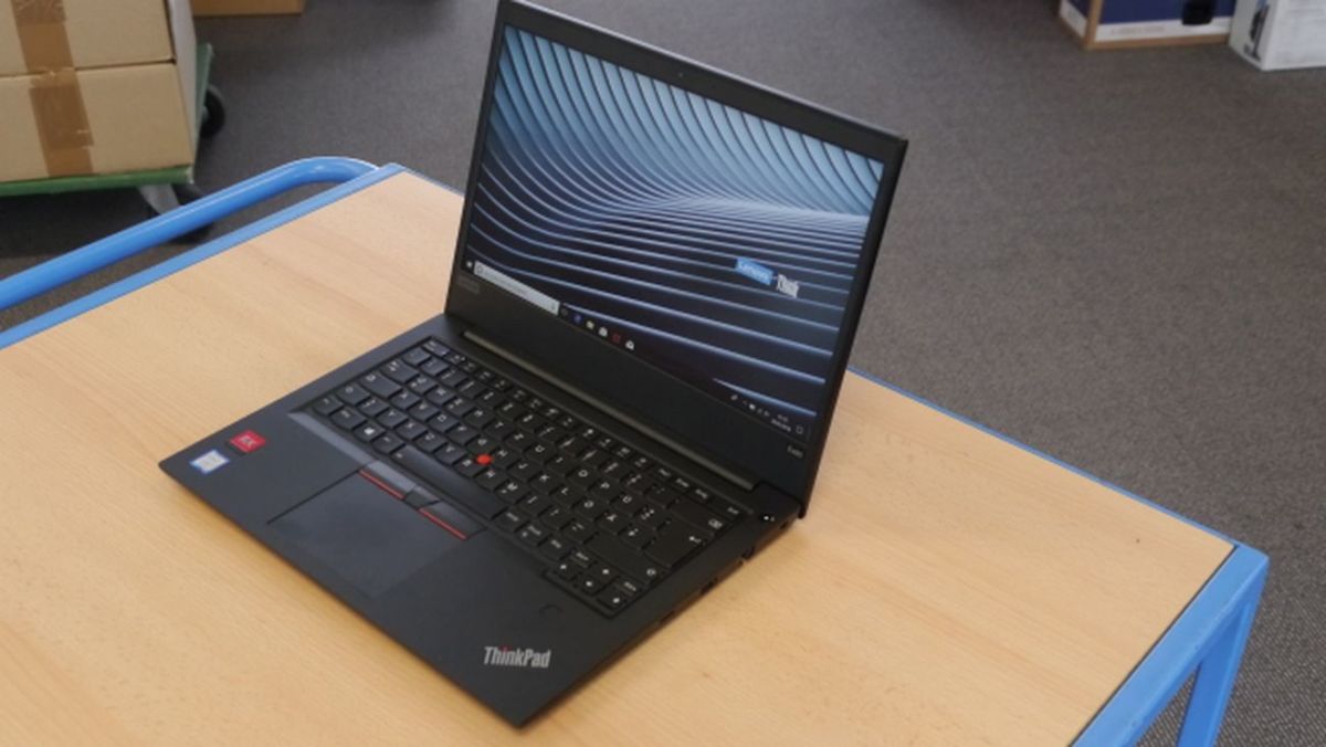 ThinkPad E480 располагает встроенным сканером отпечатка пальца для использования системы Windows Hello