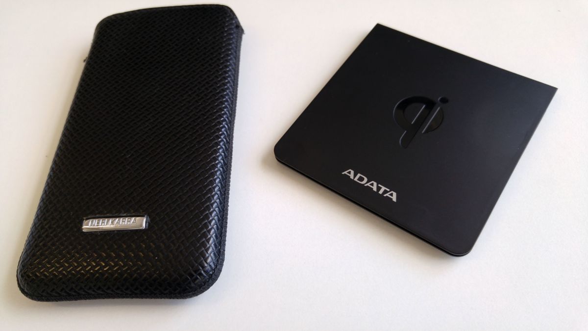 Тест и обзор беспроводной зарядки ADATA CW0050: умная база для вашего смартфона