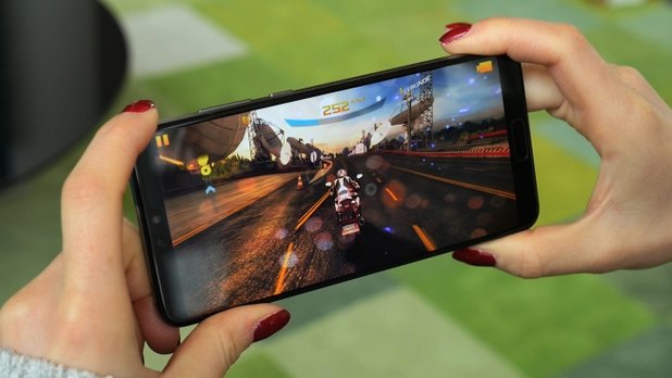 Тест смартфона Huawei P20 Pro: на что способна 40-мегапиксельная тройная камера