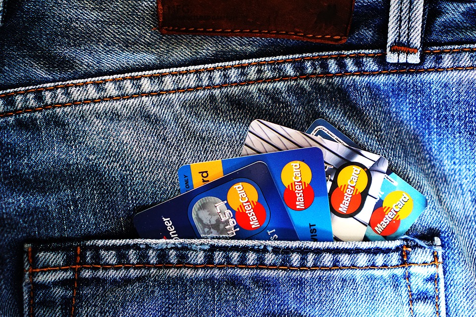 Могут ли украсть деньги в метро с бесконтактной банковской карты?