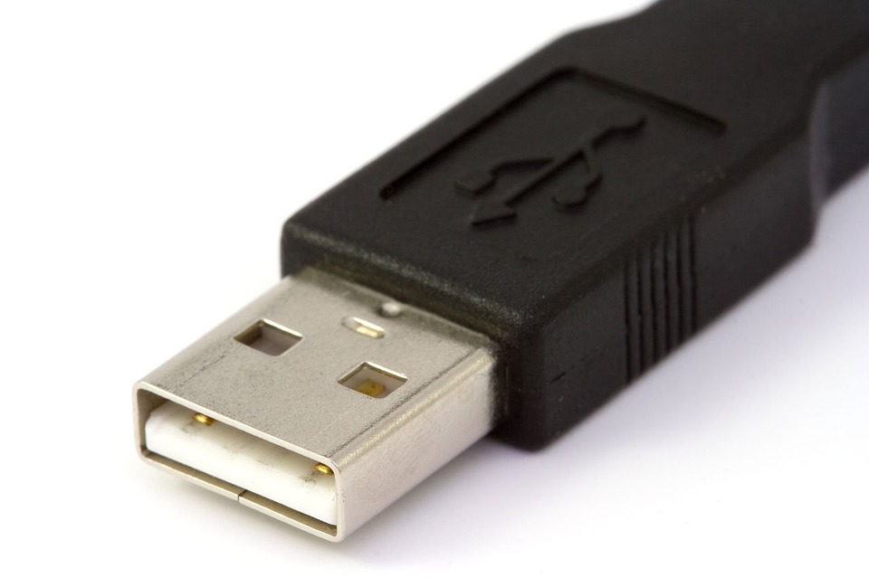 Как всегда вставлять USB с первого раза? Невероятный лайфхак