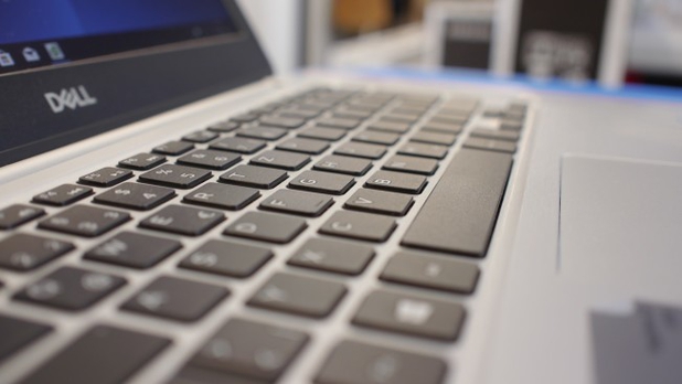 Обзор Dell Inspirion 13: легкий ноутбук для офиса