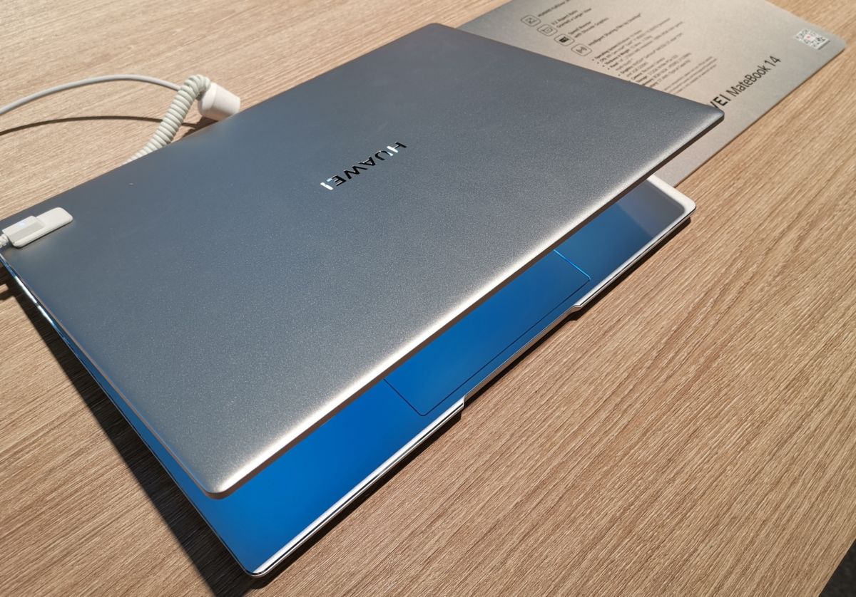 Huawei представила 3 новых ноутбука без рамок
