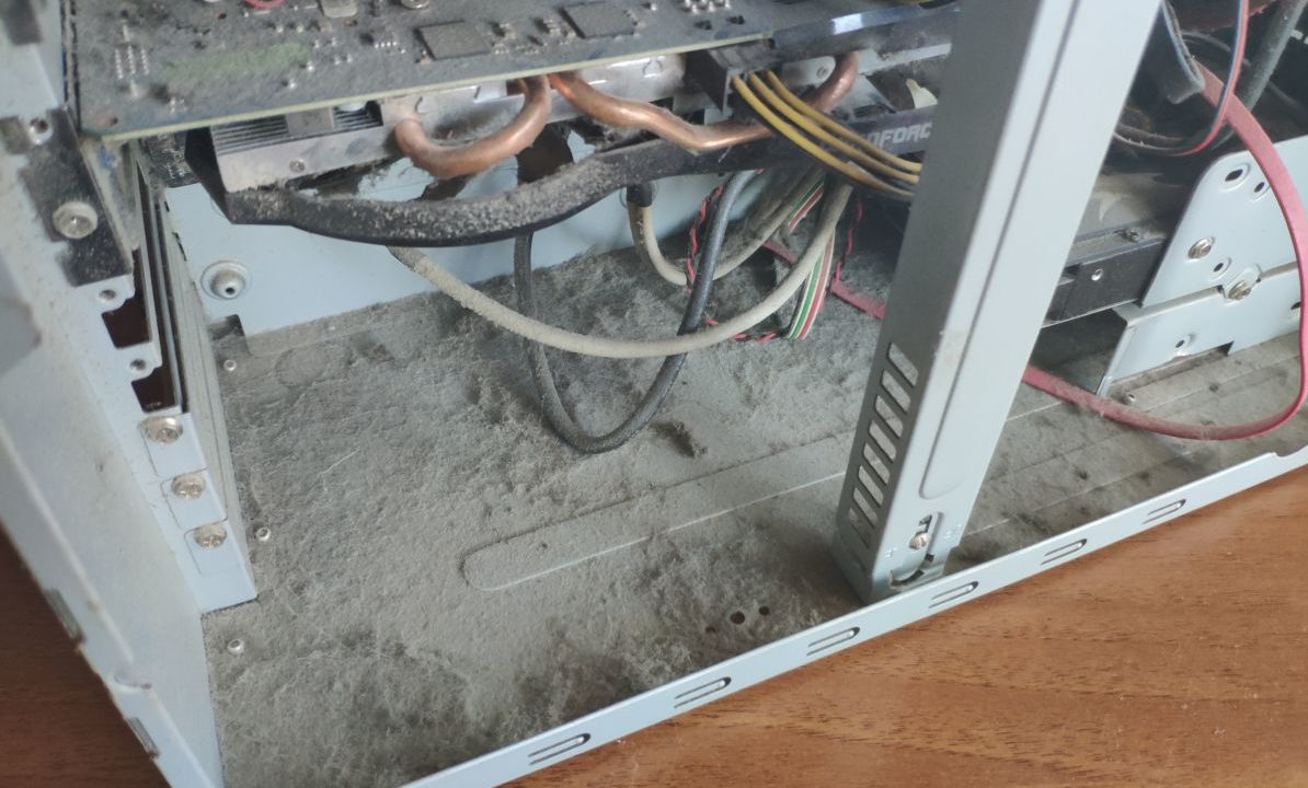 Как очистить от пыли системный блок компьютера