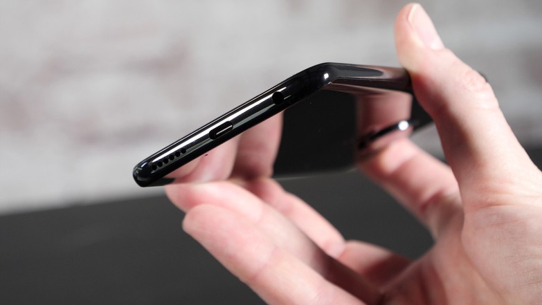 Тест и обзор смартфона Motorola Moto G7: в ожидании чуда