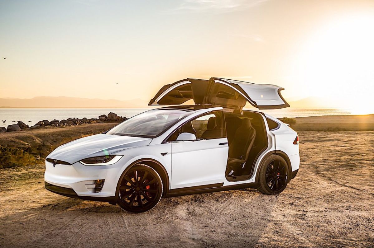 Электрокар Tesla model x