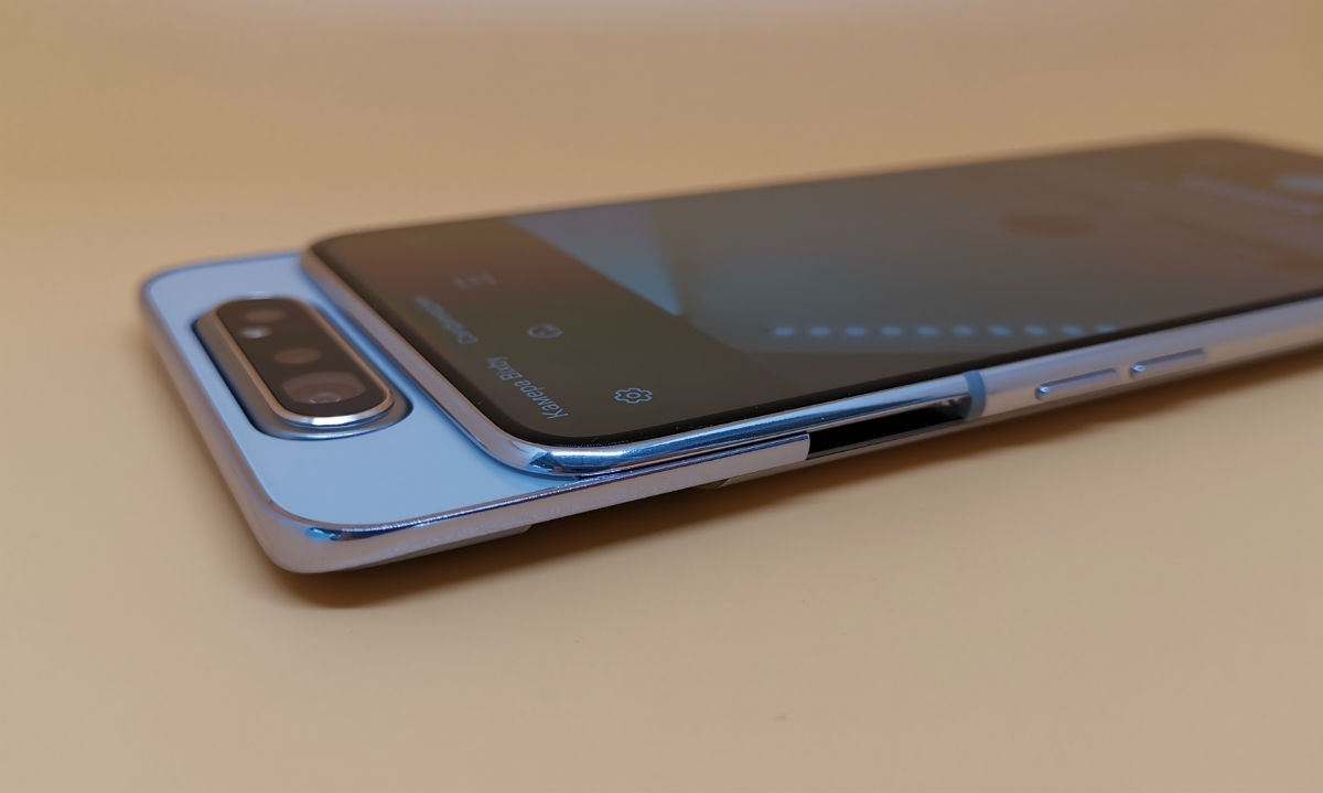 Обзор Samsung Galaxy A80: камера крутится, селфи мутятся