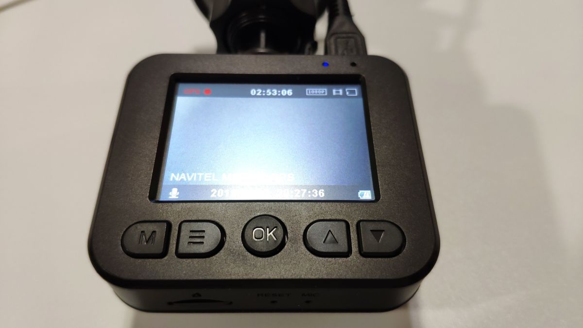 Тест видеорегистратора NAVITEL R300 GPS: четкий помощник в дороге