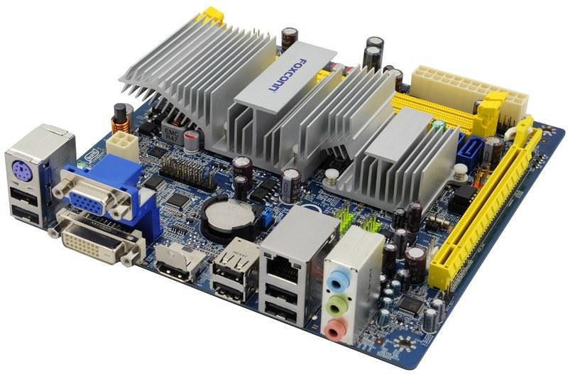 Материнская плата формата Mini-ITX от Foxconn