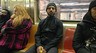 Основатель Google Сергей Брин ездит в Нью-Йорке на метро в очках Project Glass и с желтым пакетиком в руках