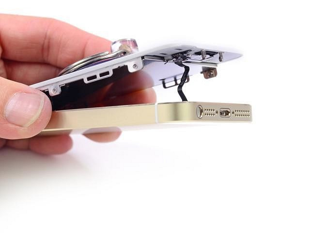 iPhone 5S проверили на прочность вместе с iPhone 5C