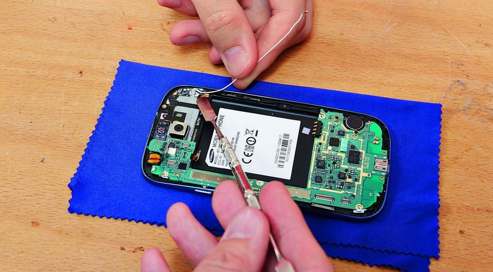 Ремонтируем смартфон: Samsung Galaxy S III