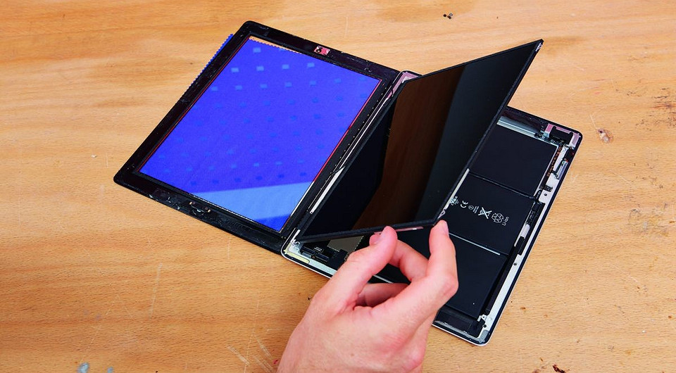 Ремонтируем планшет: Apple iPad 2