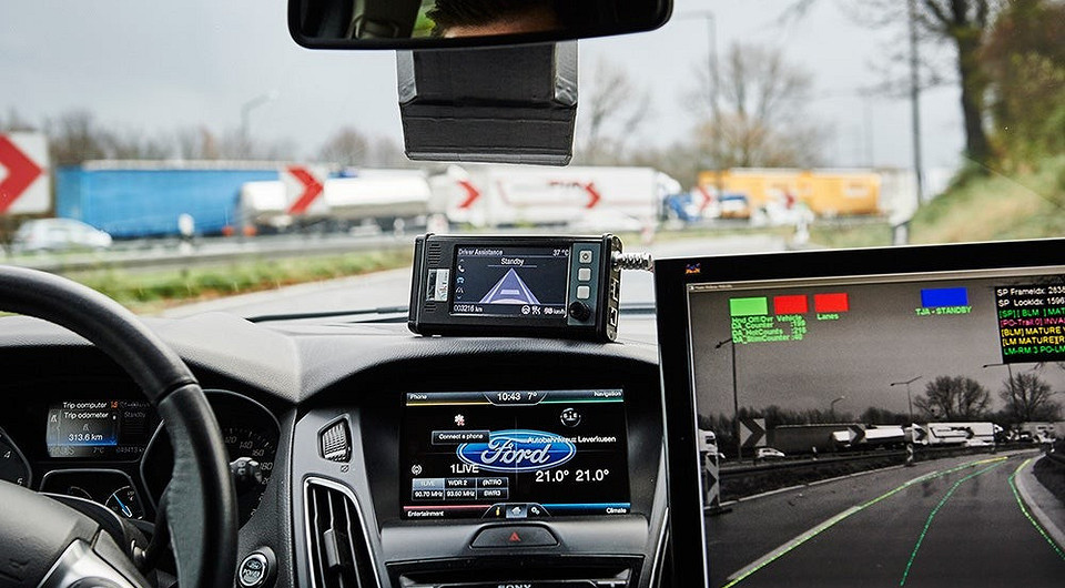 Traffic Jam Assist: «автопилот» для дорожных пробок от компании Ford