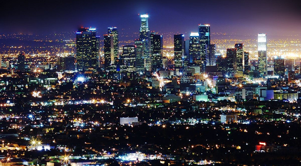 Умные системы уличного освещения появляются в Москве и Лос-Анджелесе