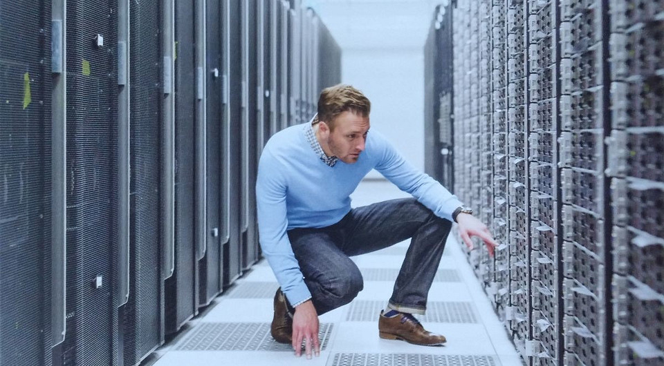 Системы хранения данных переходят на флеш