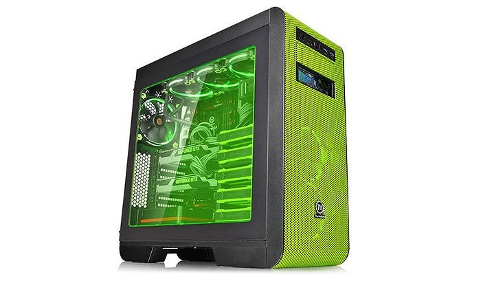 Thermaltake выпустила корпус Core V51 Riing Edition формата Midi Tower