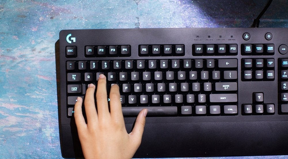 Компактная и удобная: обзор игровой клавиатуры Logitech G213 Prodigy