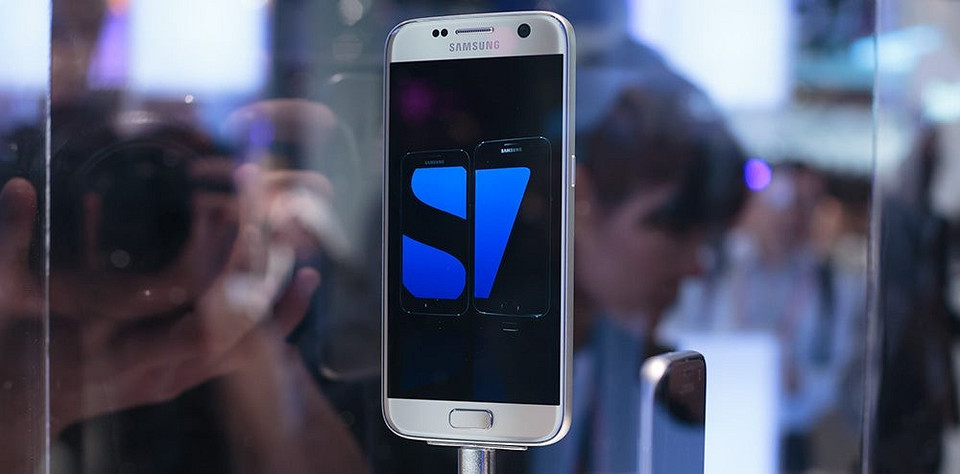 Первый взгляд на смартфон Samsung Galaxy S7