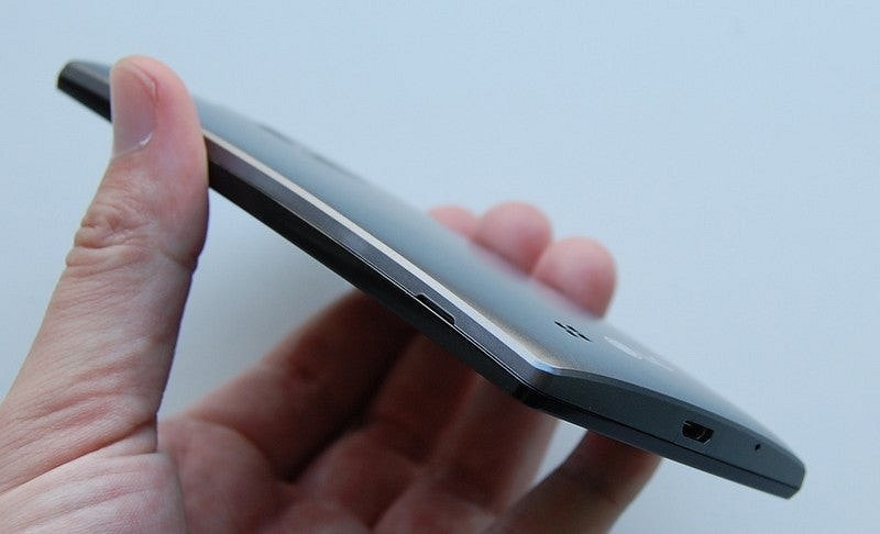 Тест смартфона LG Magna: ни рыба, ни мясо