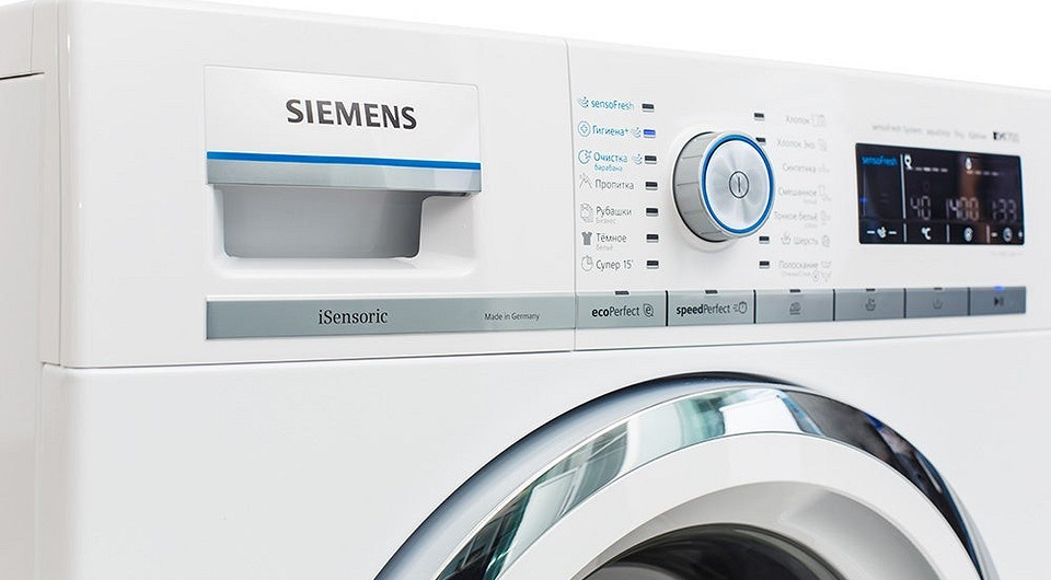 Стиральная машина Siemens iQ700 освежит одежду без порошка и стирки