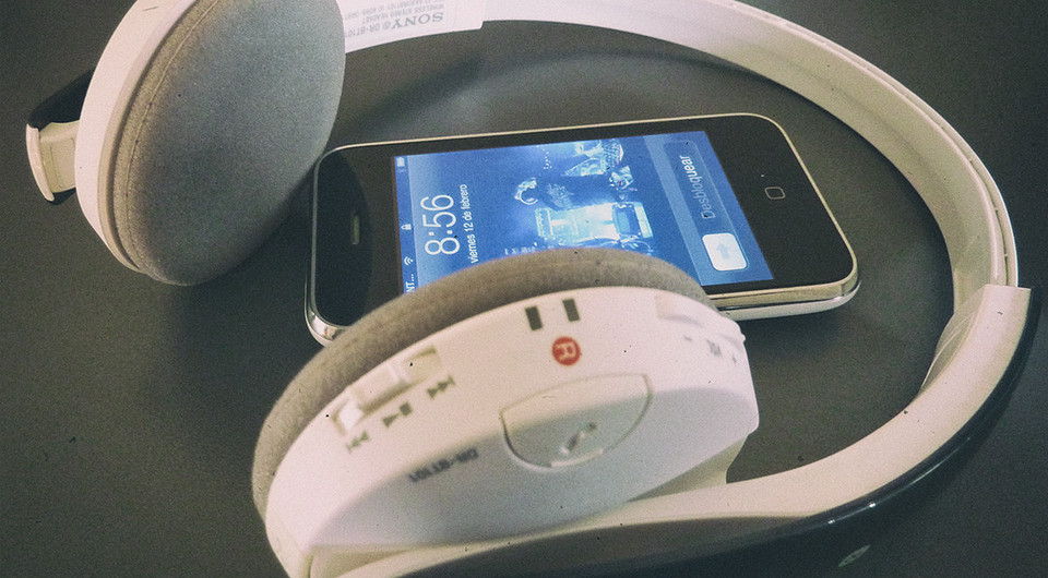 Bluetooth-наушники для iPhone 7: выбираем беспроводную гарнитуру