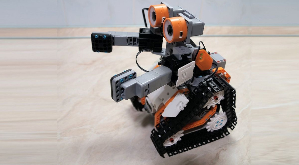 Конструктор UBTech Robotics: мечтай, учись, твори с роботом