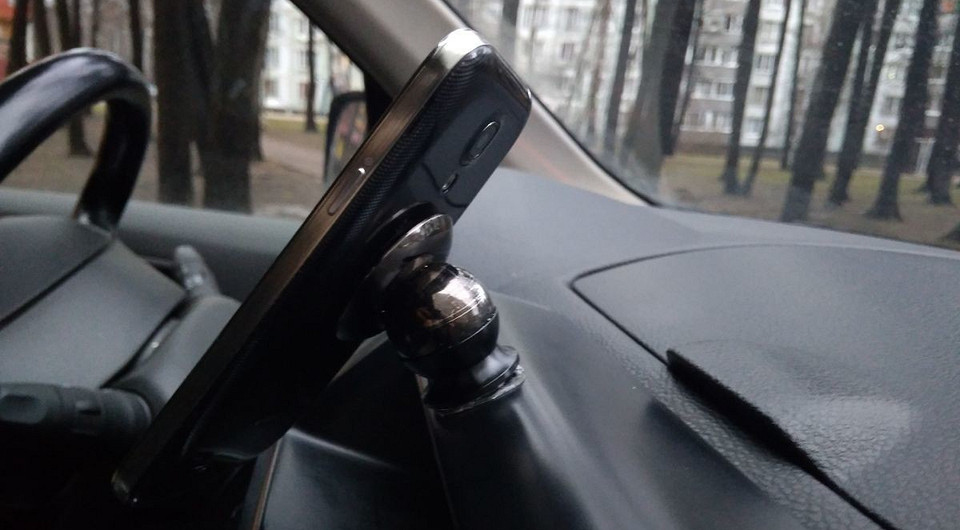 Обзор магнитных автомобильных держателей: Deppa Mage Steel и Mage Mount