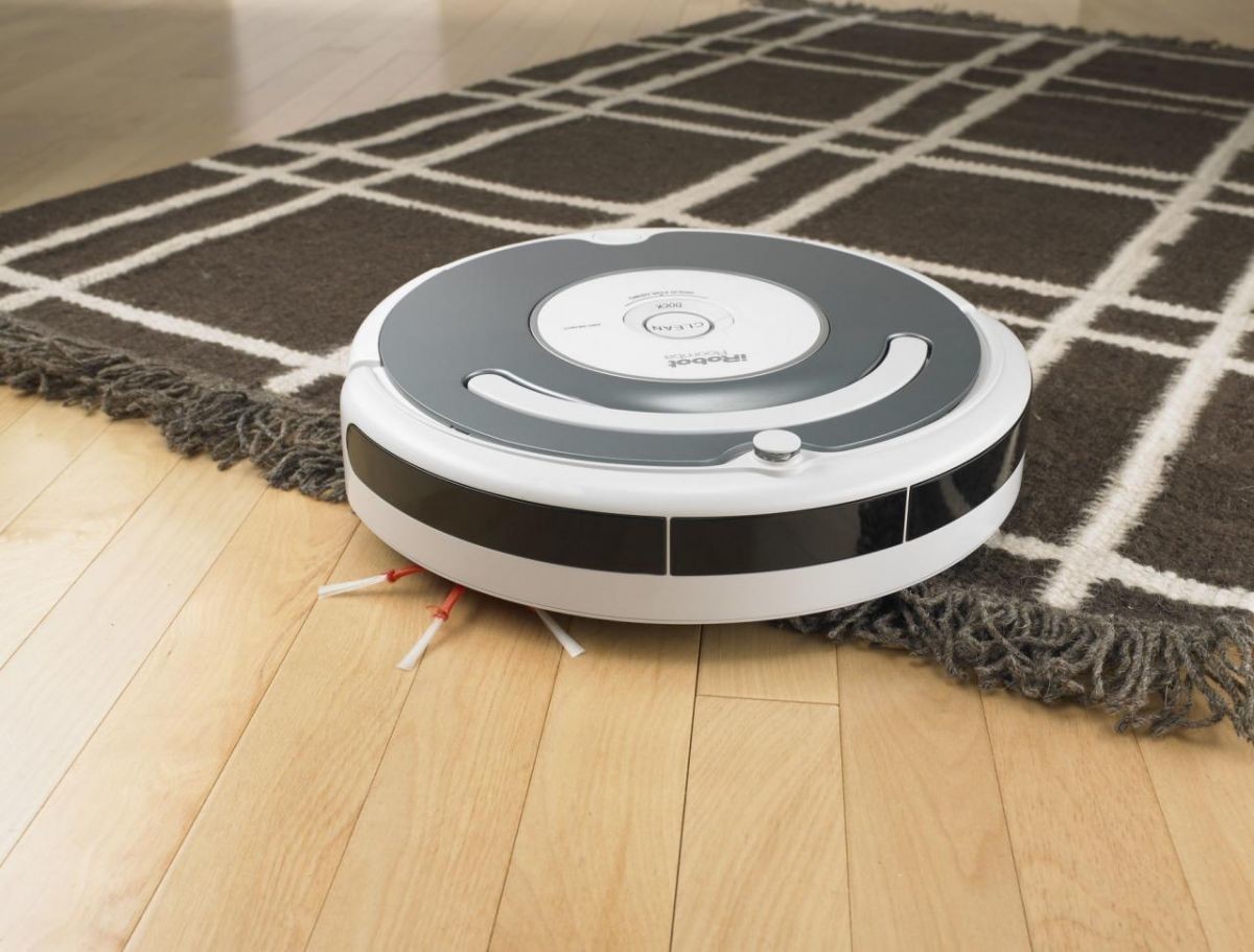 Рейтинг моделей роботов пылесосов. Робот-пылесос IROBOT Roomba 520. IROBOT Roomba 750. IROBOT Roomba 720. Робот пылесос Филипс 2021.