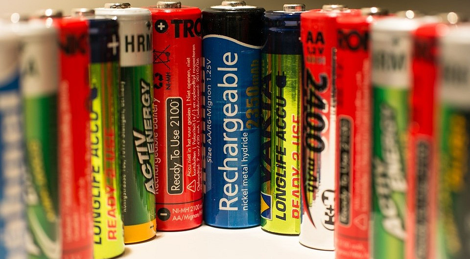 Пожар в кармане: как распознать дефектный аккумулятор смартфона