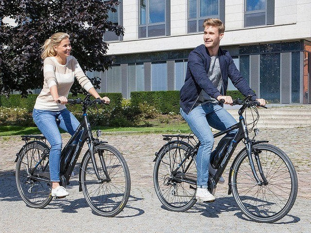 Городские электровелосипеды: стильные городские «малолитражки»